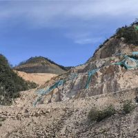 江西一采石場被查重大隱患!擅自改道使運輸道路陡坡超標 自查后未整改